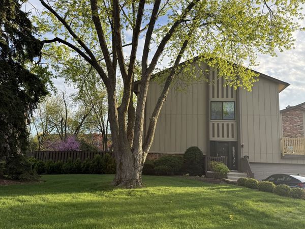 Willowbrook, IL 60527