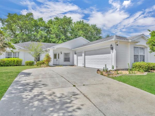 4936 SAWGRASS LAKE CIRCLE , LEESBURG, FL 34748