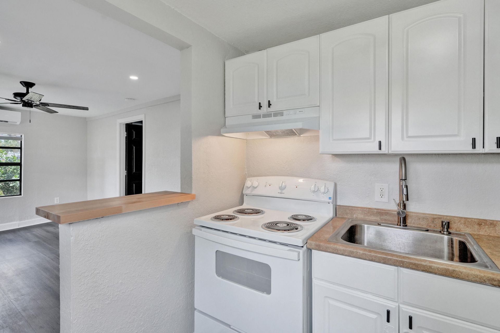 234 NE 14th Avenue, Unit #1, Pompano Beach, FL 33060 Photo