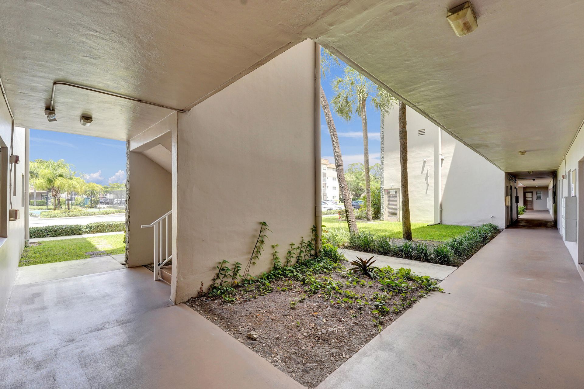 2430 SW 81st Avenue, Unit 305, Davie, FL 33324 Photo