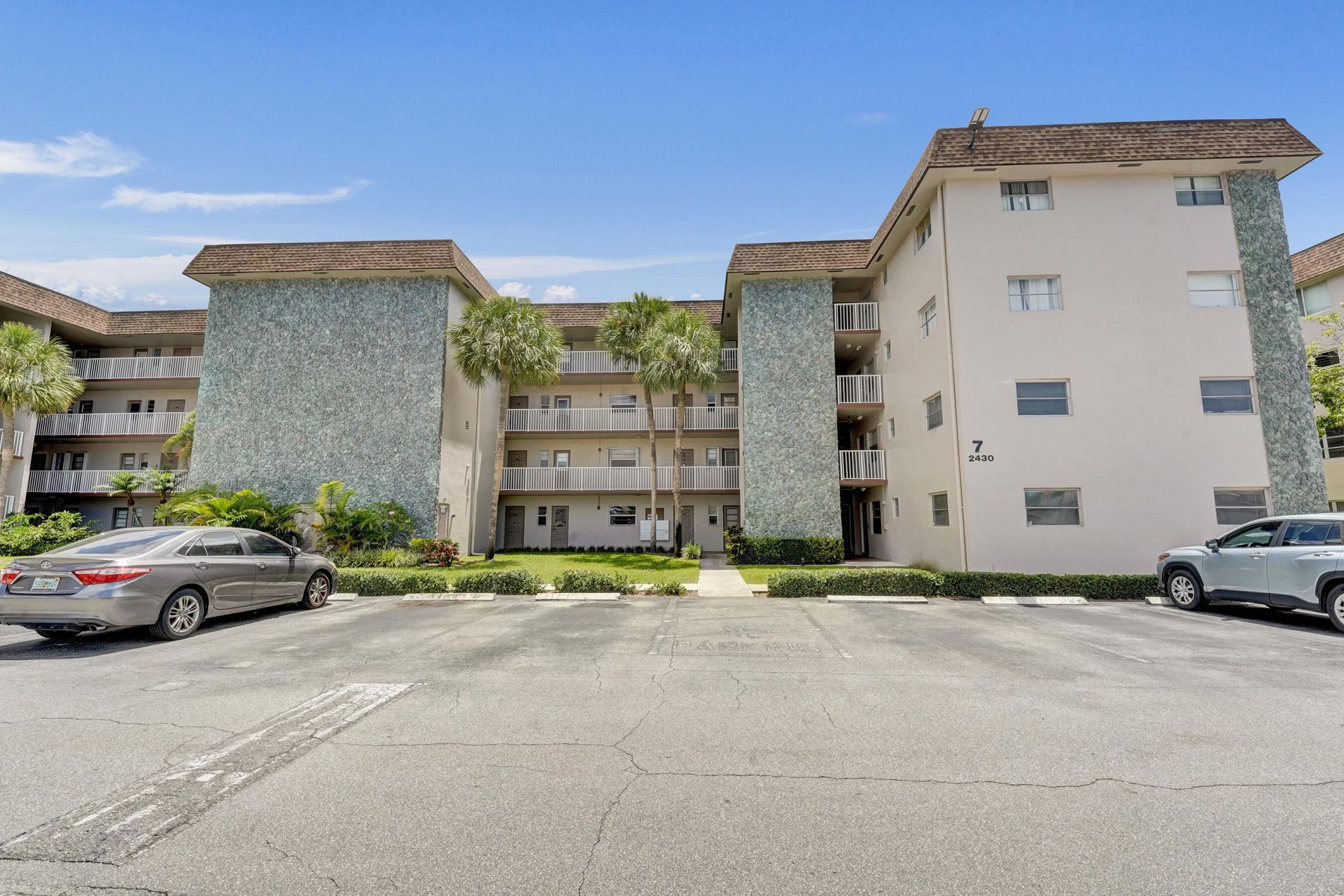 2430 SW 81st Avenue, Unit 305, Davie, FL 33324 Photo