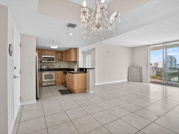 140 S Dixie Highway, Unit 819, Hollywood, FL 33020