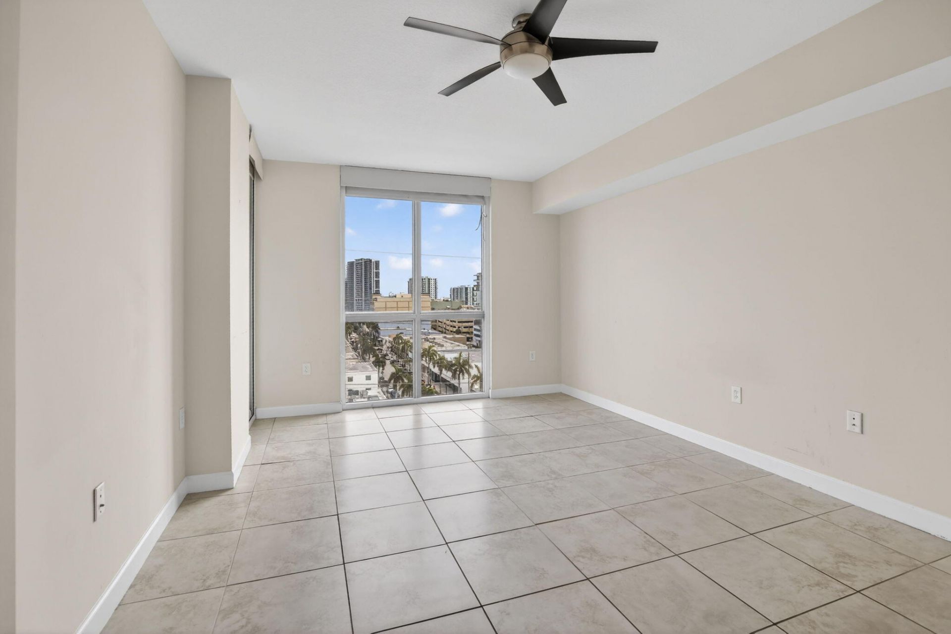 140 S Dixie Highway, Unit 819, Hollywood, FL 33020 Photo