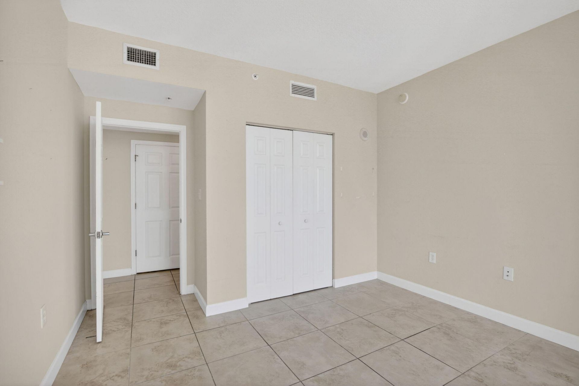 140 S Dixie Highway, Unit 819, Hollywood, FL 33020 Photo