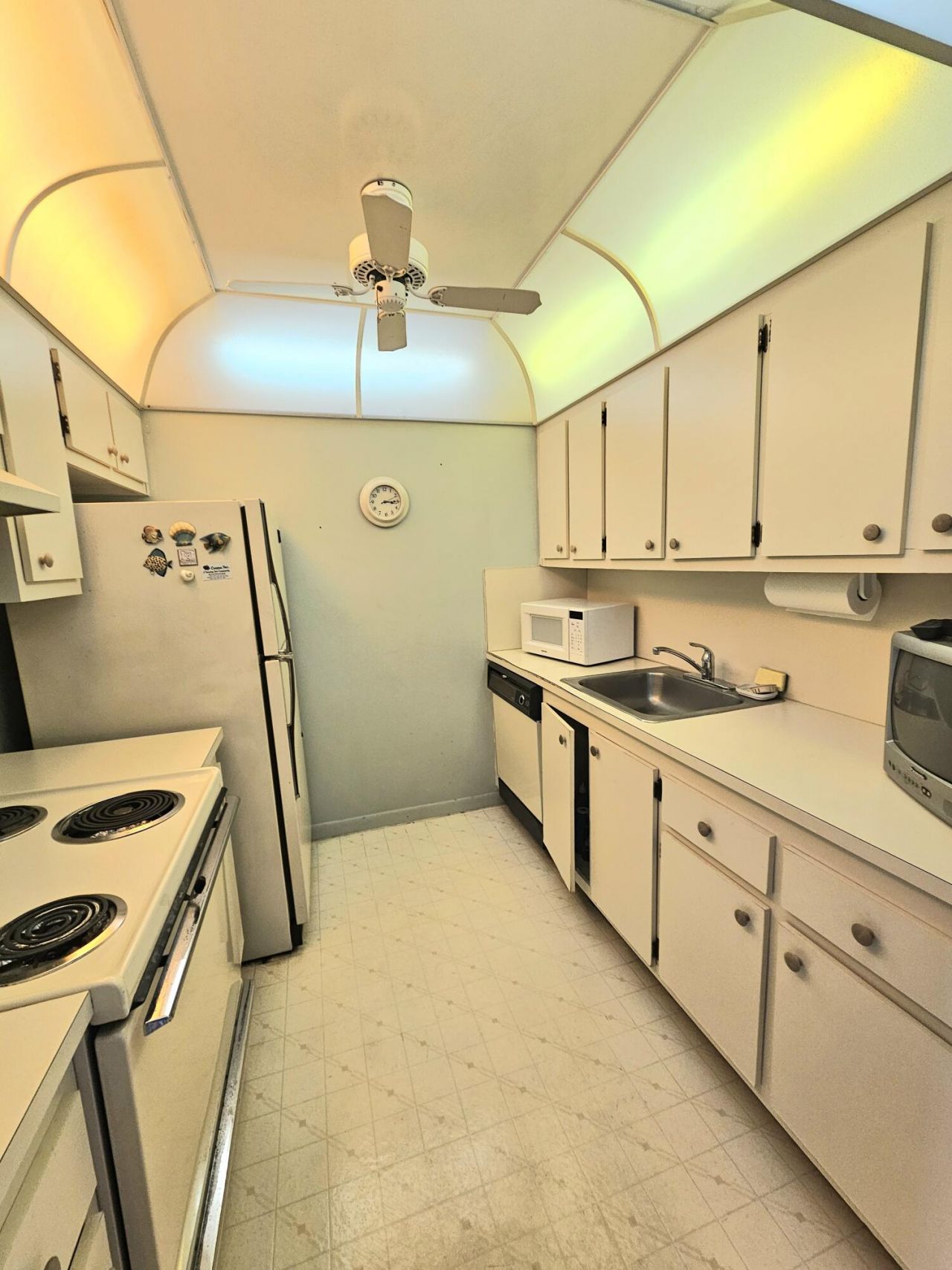 13355 SW 9th Court, Unit 304h, Pembroke Pines, FL 33027 Photo