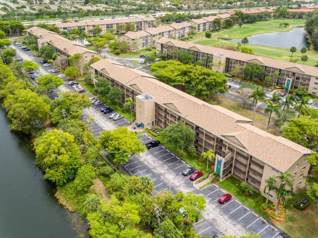 13355 SW 9th Court, Unit 304h, Pembroke Pines, FL 33027 Photo