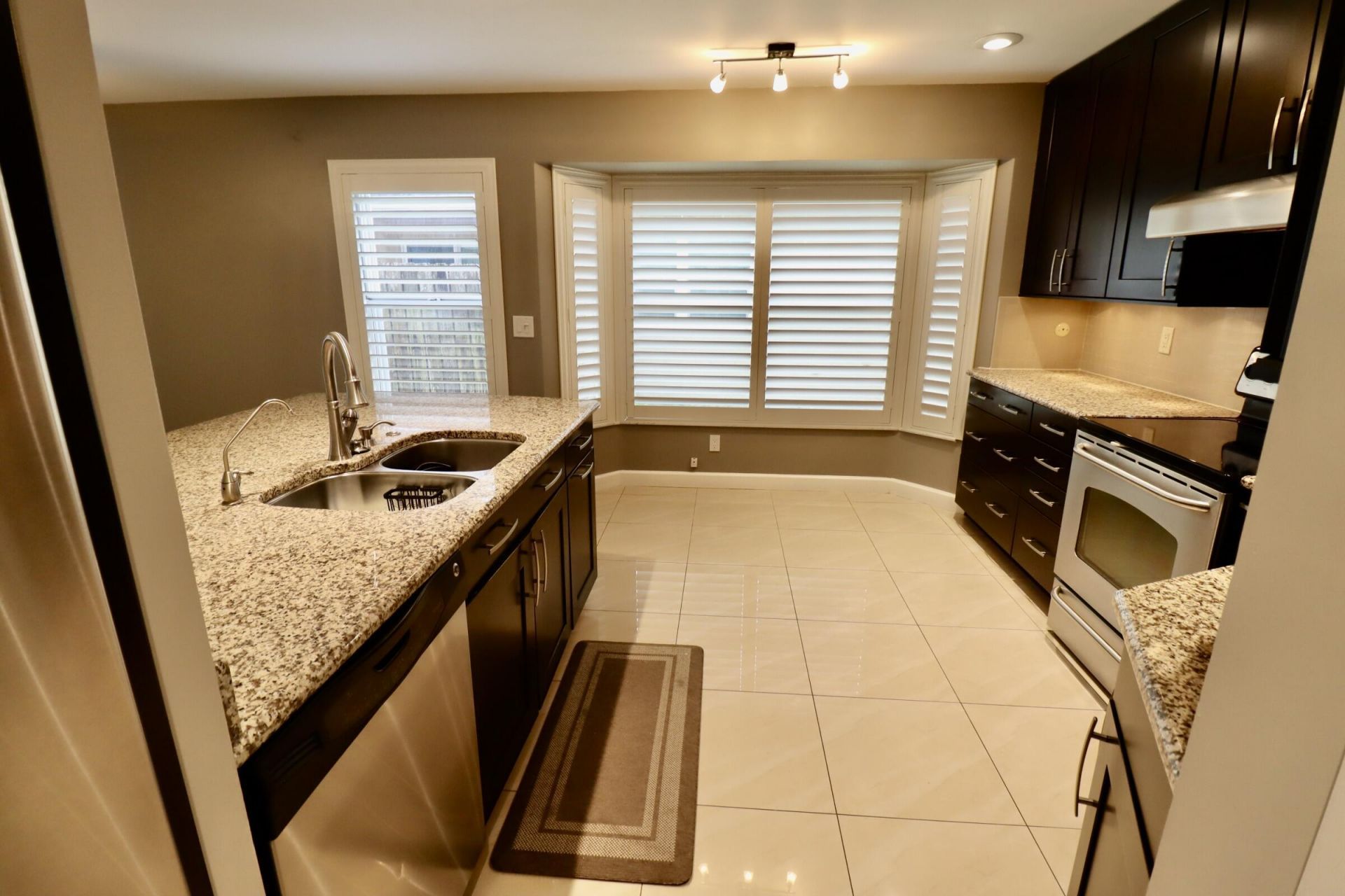 2884 Chapel Hill Court, Davie, FL 33328 Photo