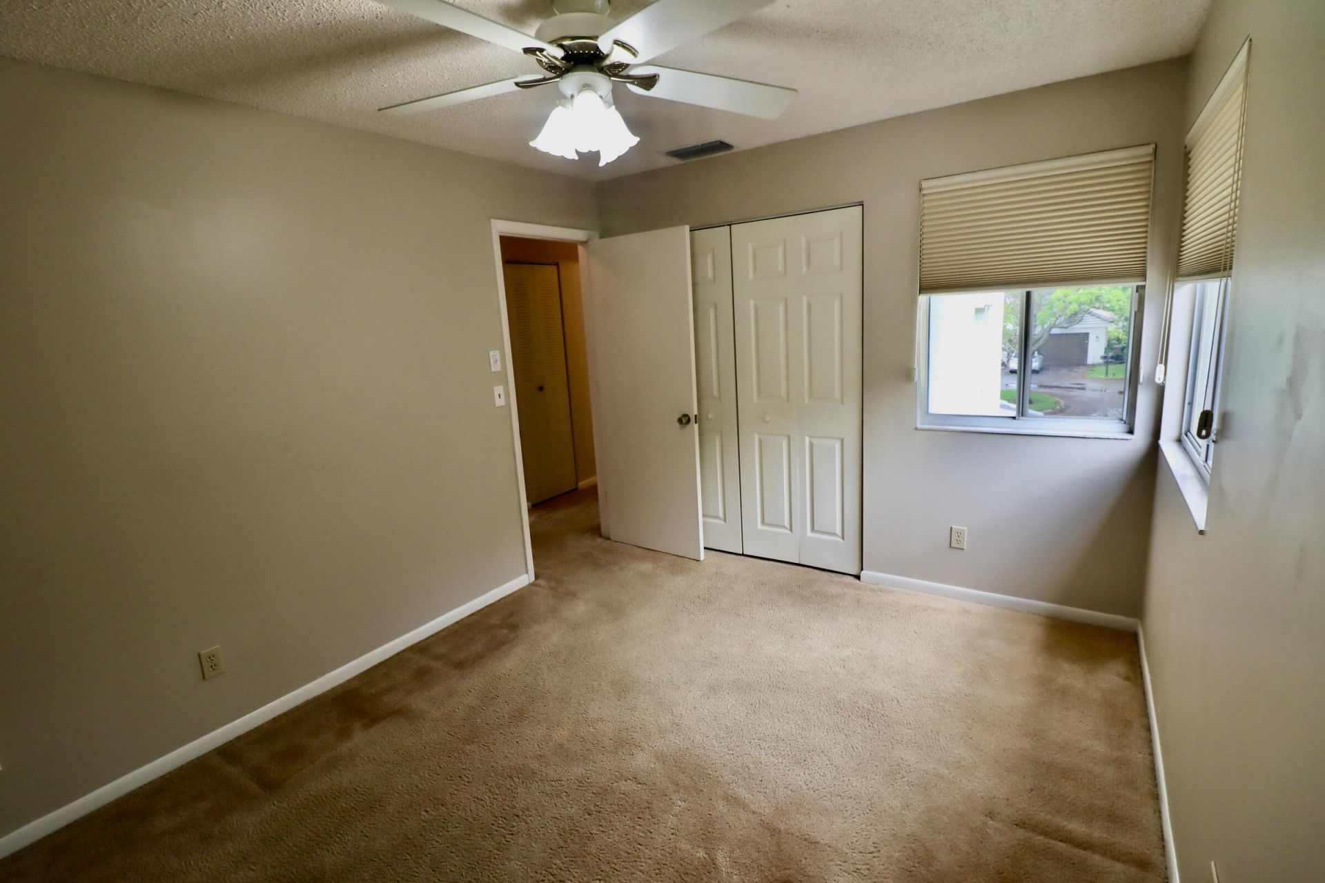 2884 Chapel Hill Court, Davie, FL 33328 Photo