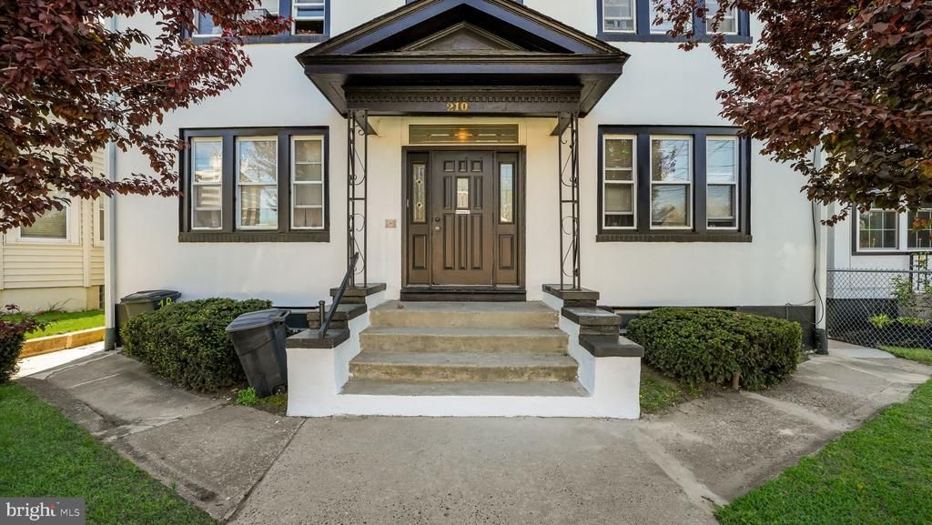 210 POND STREET , BRISTOL, PA 19007