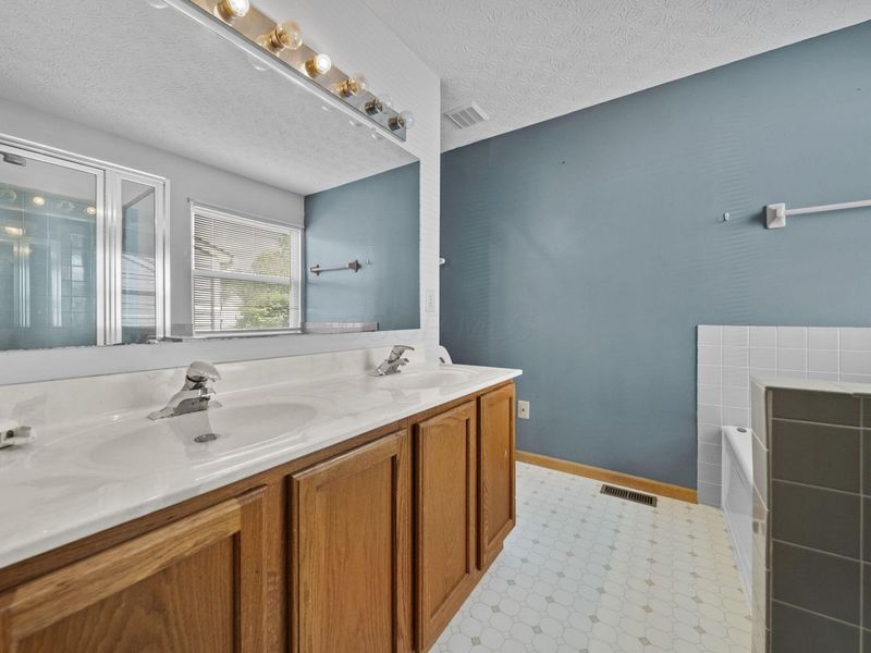 3442 Blendon Bend Way, Columbus, OH 43231 Photo 21