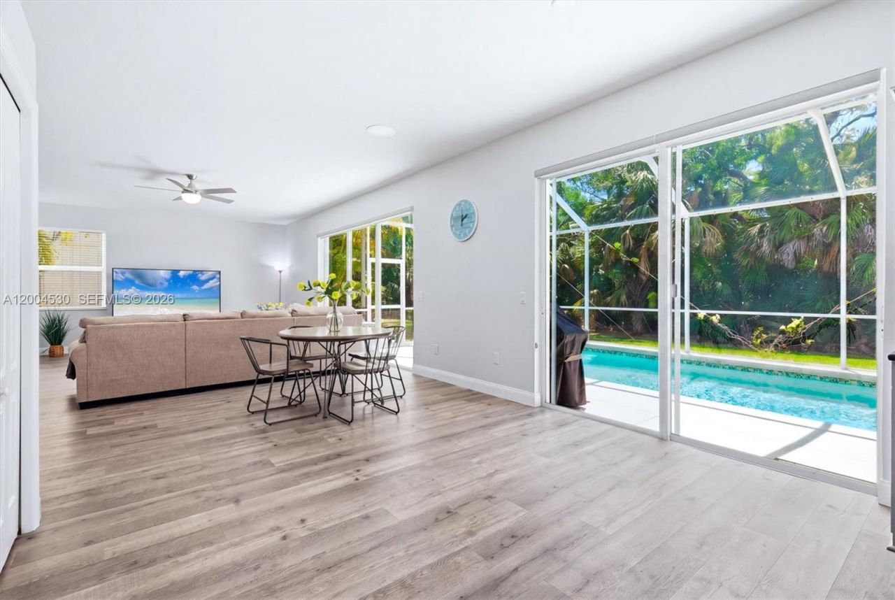 674 Clear Creek Drive, Sarasota, FL 34229 Photo