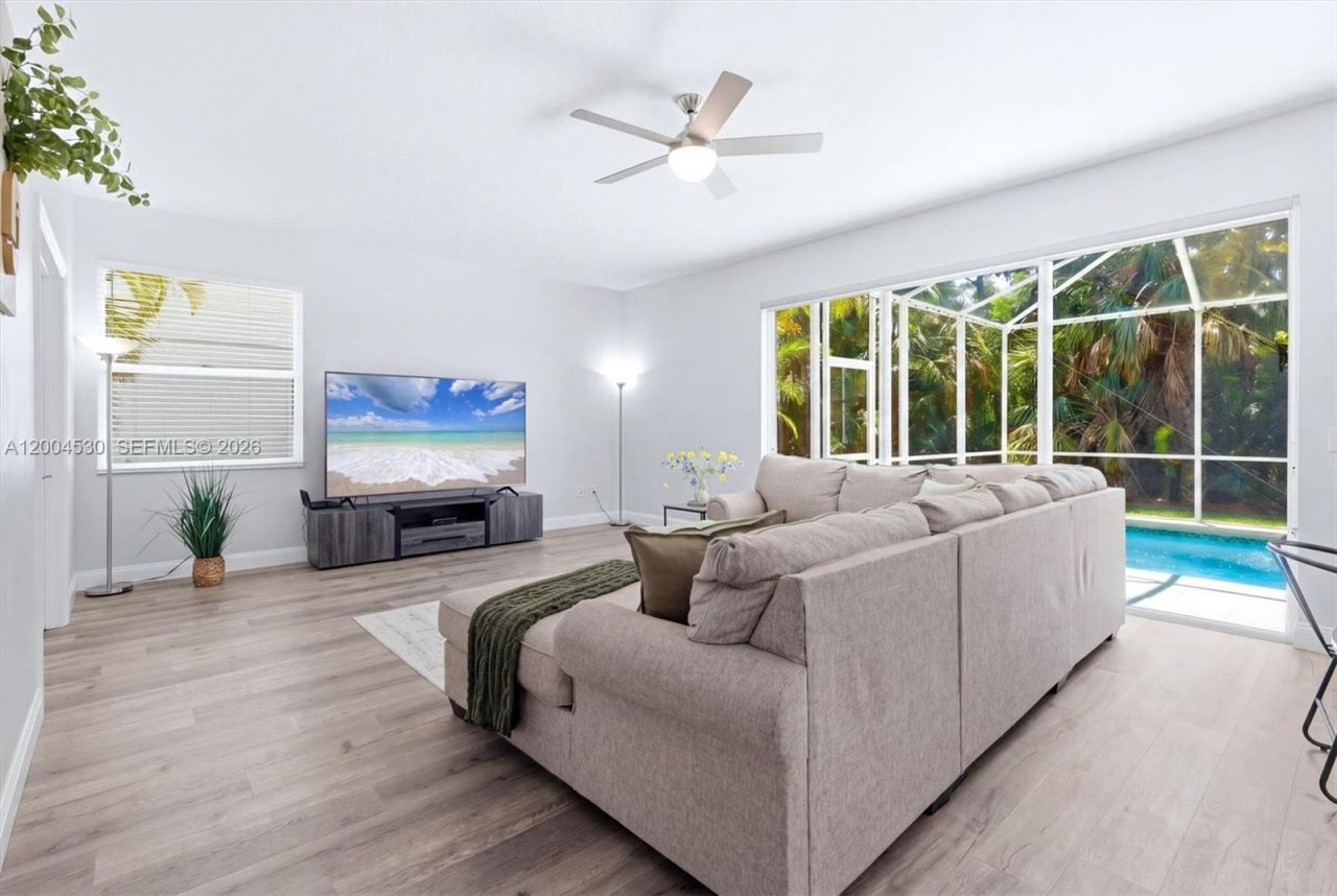 674 Clear Creek Drive, Sarasota, FL 34229 Photo