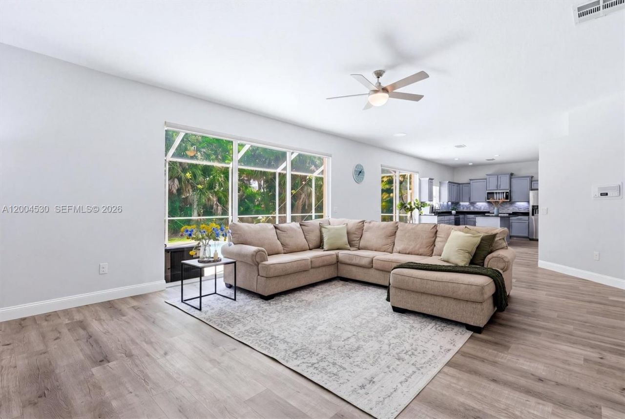 674 Clear Creek Drive, Sarasota, FL 34229 Photo