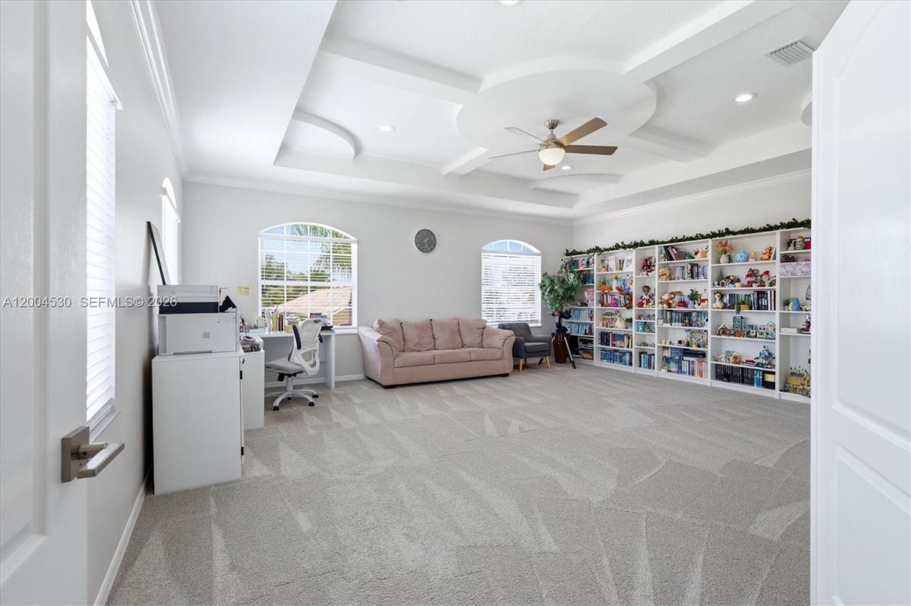 674 Clear Creek Drive, Sarasota, FL 34229 Photo