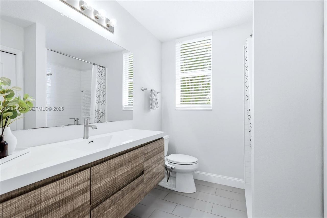 674 Clear Creek Drive, Sarasota, FL 34229 Photo