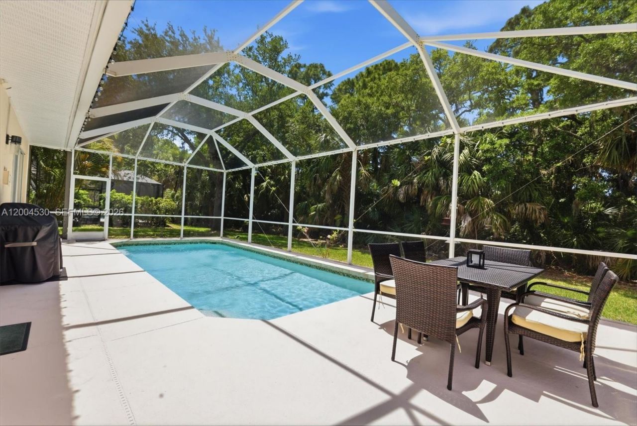674 Clear Creek Drive, Sarasota, FL 34229 Photo