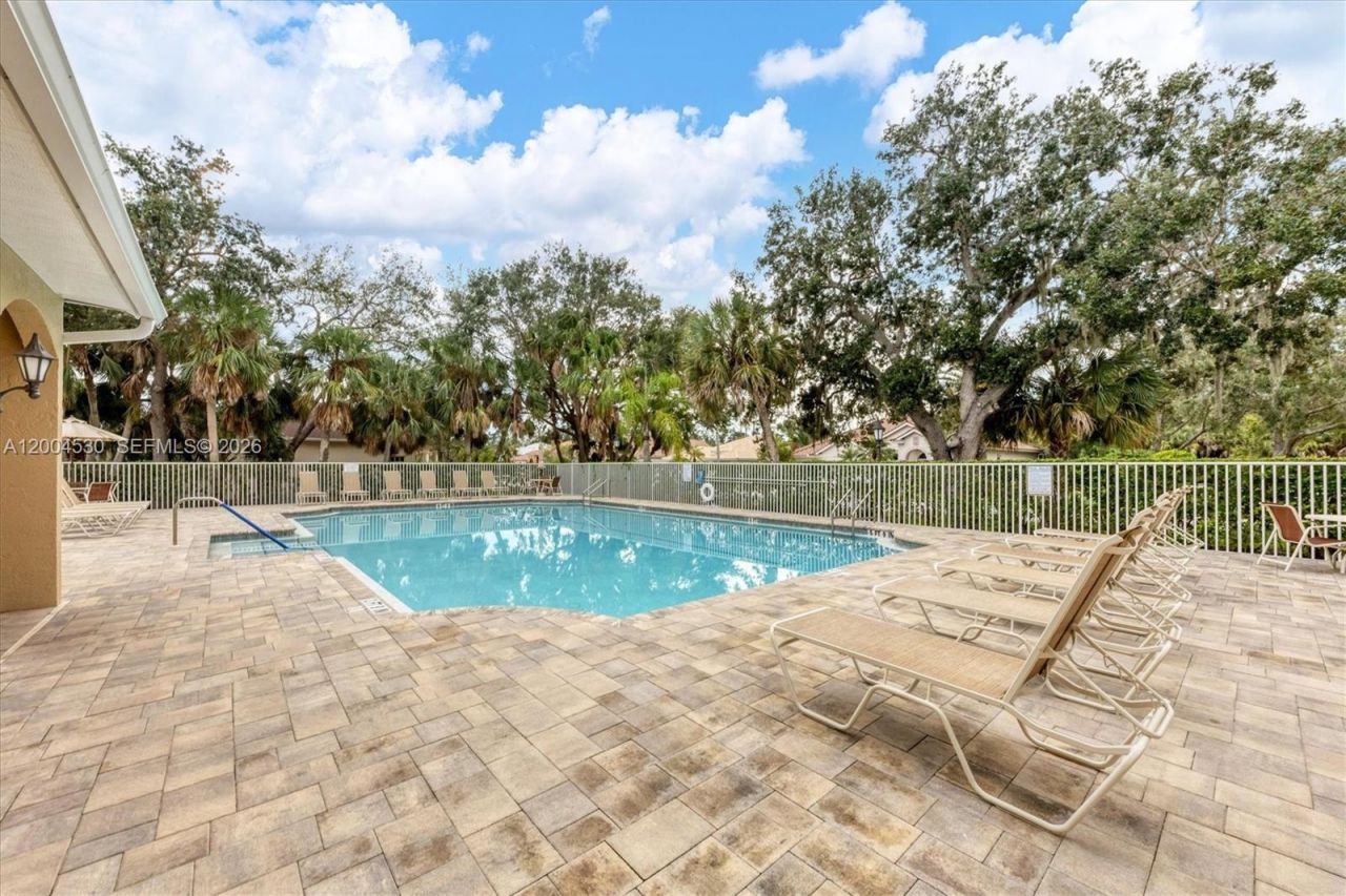 674 Clear Creek Drive, Sarasota, FL 34229 Photo