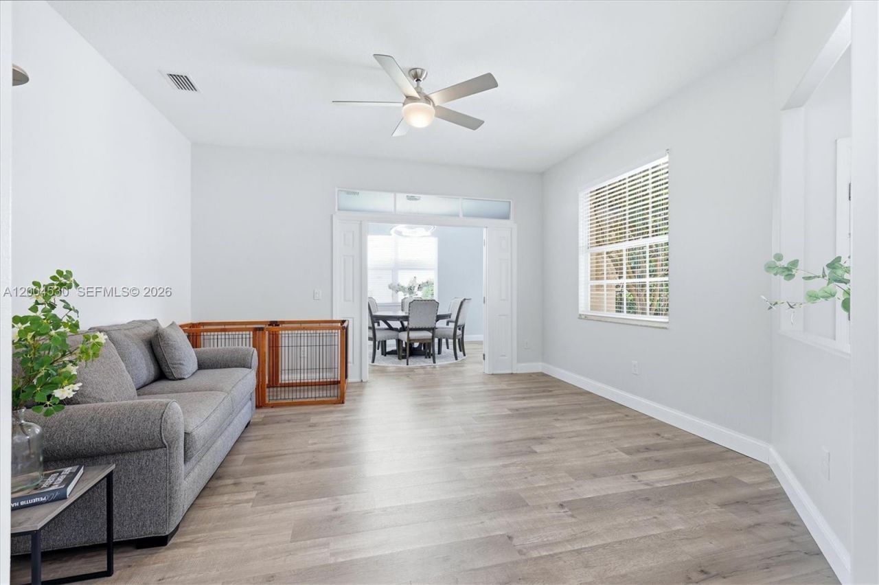 674 Clear Creek Drive, Sarasota, FL 34229 Photo
