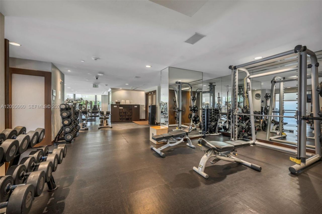 5875 Collins Ave , Unit 604, Miami Beach, FL 33140 Photo