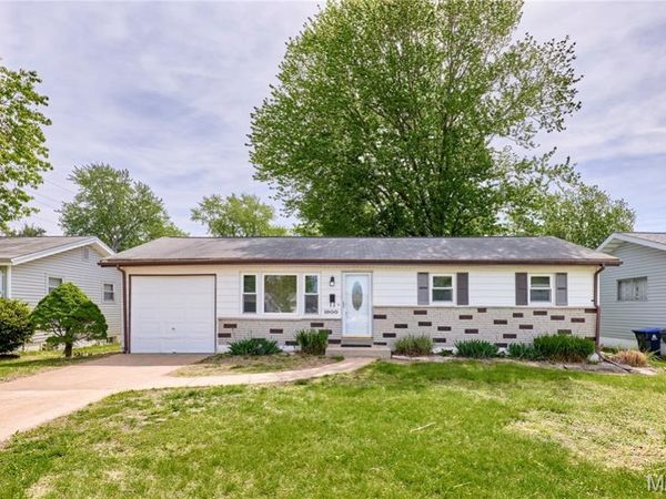 1900 Violet Drive , Florissant, MO 63031