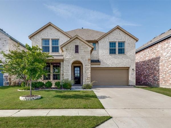 834 Mildren Lane, Fate, TX 75087