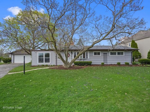 657 W Armitage Avenue , Elmhurst, IL 60126