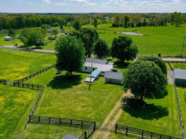 7409 Highway 490 , East Bernstadt, KY 40729