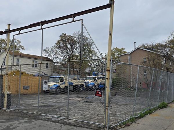 109-17 Sutphin Blvd , Jamaica, NY 11435