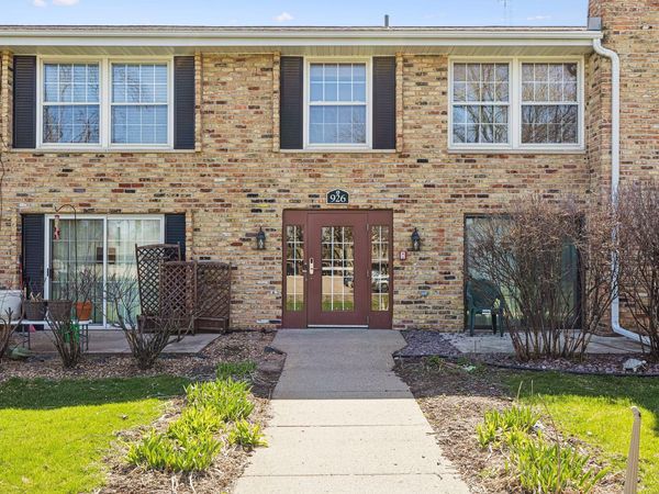 926 Westbrooke Way, Unit 8, Hopkins, MN 55343