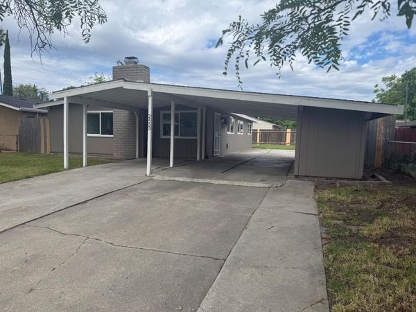 2453 Lever Blvd, Stockton, CA 95206