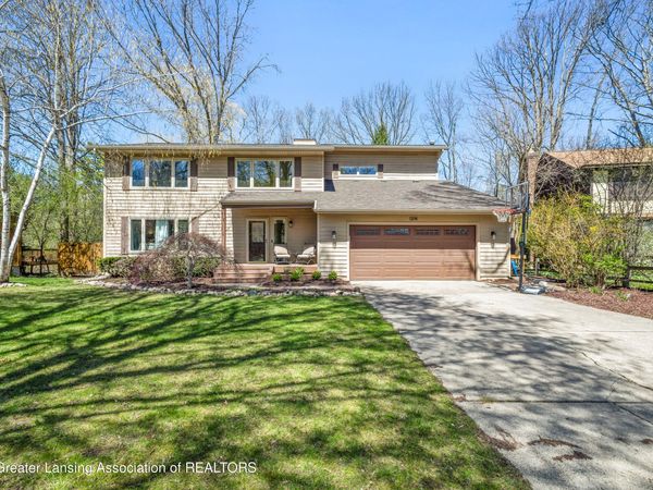 1314 Fairoaks Court, East Lansing, MI 48823