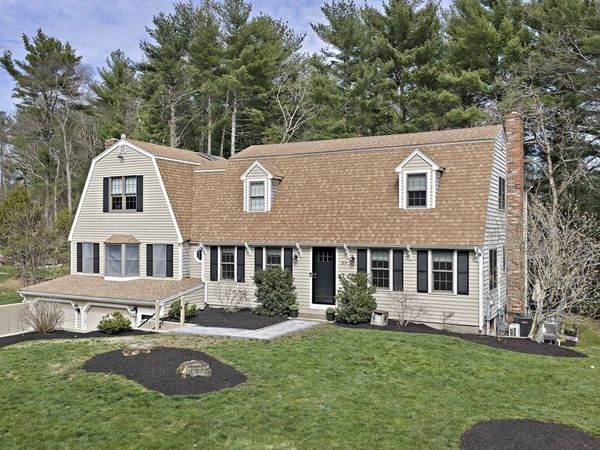 89 Sunset Way, Pembroke, MA 02359