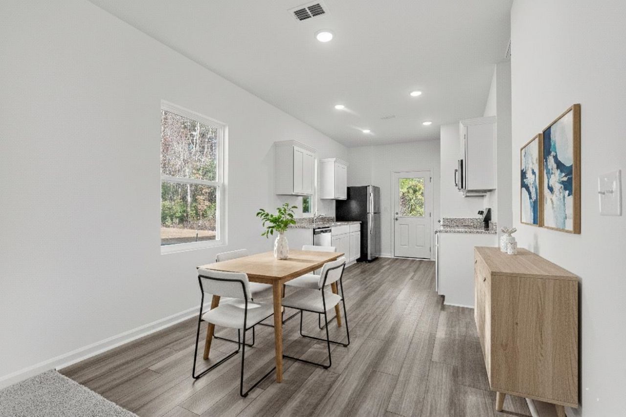 309 Azimuth Dr Photo 3