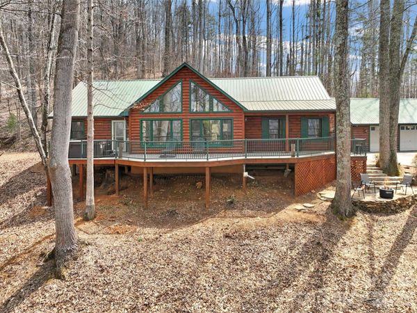 462 Little Mountain Road , Bakersville, NC 28705