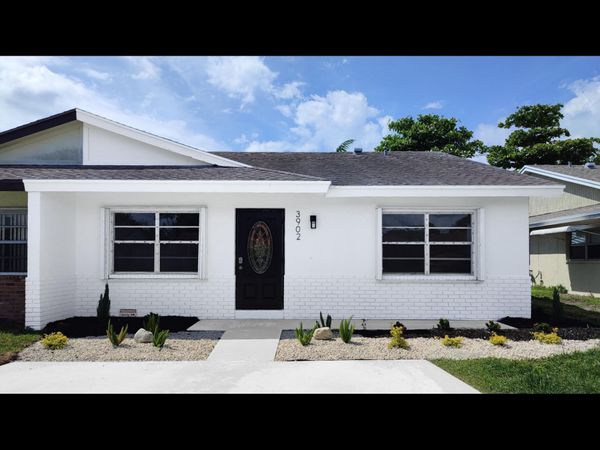 3902 Harwood Street, West Palm Beach, FL 33403