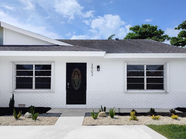 3902 Harwood Street, West Palm Beach, FL 33403