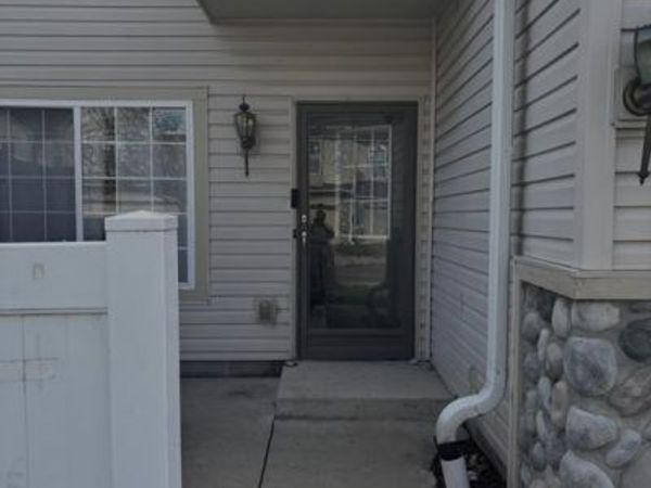 26654 Kirkway Circle, Woodhaven, MI 48183