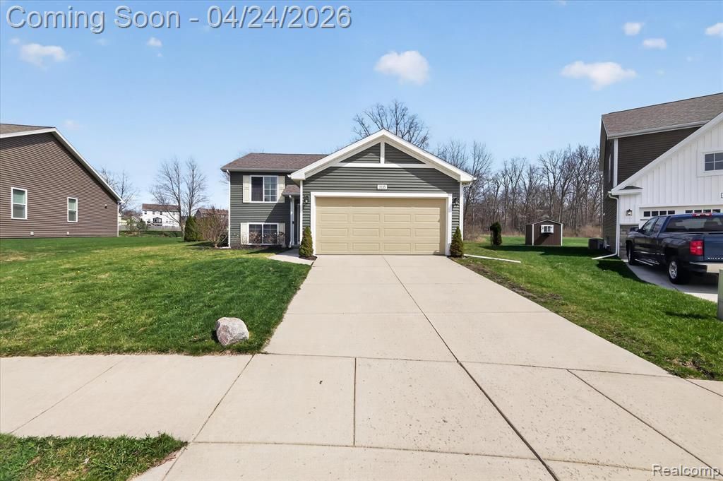 3135 Ivy Wood Circle, Howell Township, MI 48855 Main Photo