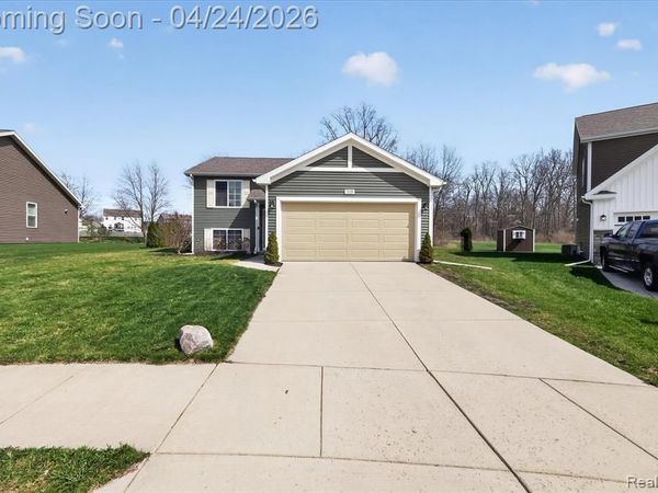 3135 Ivy Wood Circle, Howell Twp, MI 48855