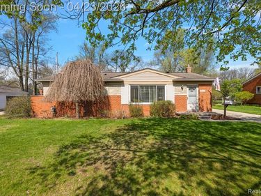 19323 Ingram Street, Livonia, MI 48152
