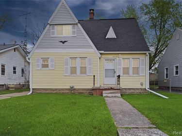 3317 Cheyenne Avenue, Burton, MI 48529