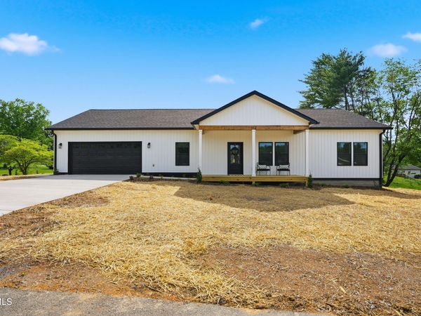 112 Lamont Road, Bristol, VA 24201