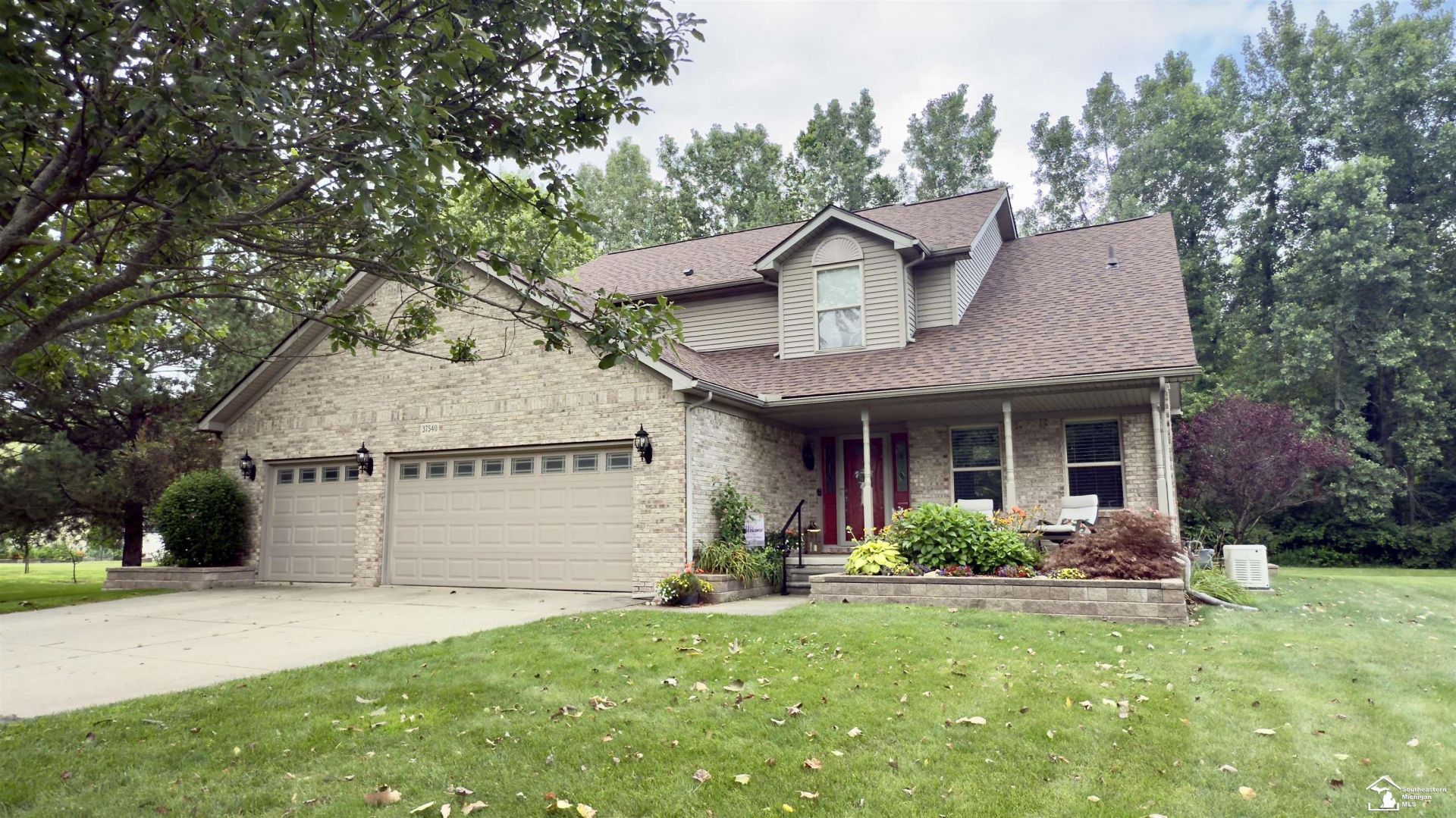 37540 Harvest Lane, New Boston, MI 00000 Main Photo
