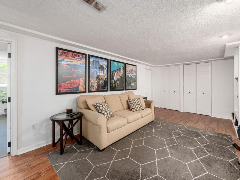 445 E Jeffrey Place, Columbus, OH 43214 Photo 30