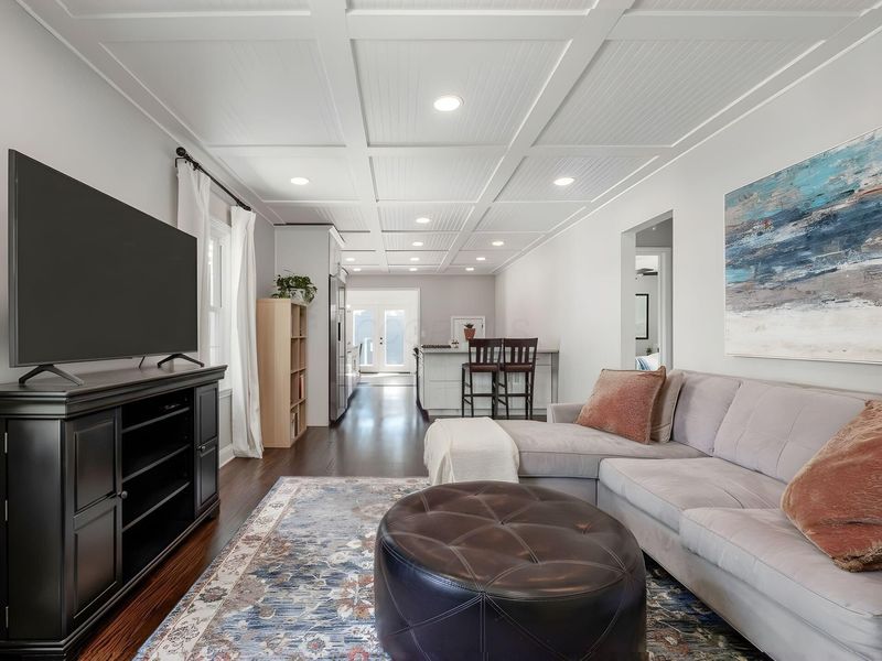 445 E Jeffrey Place, Columbus, OH 43214 Photo 4