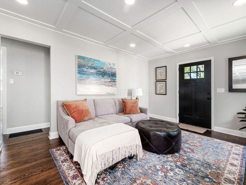 445 E Jeffrey Place, Columbus, OH 43214 Photo 5