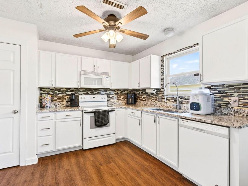 1119 Lake Forest Drive , Hebron, OH 43025 Photo 27