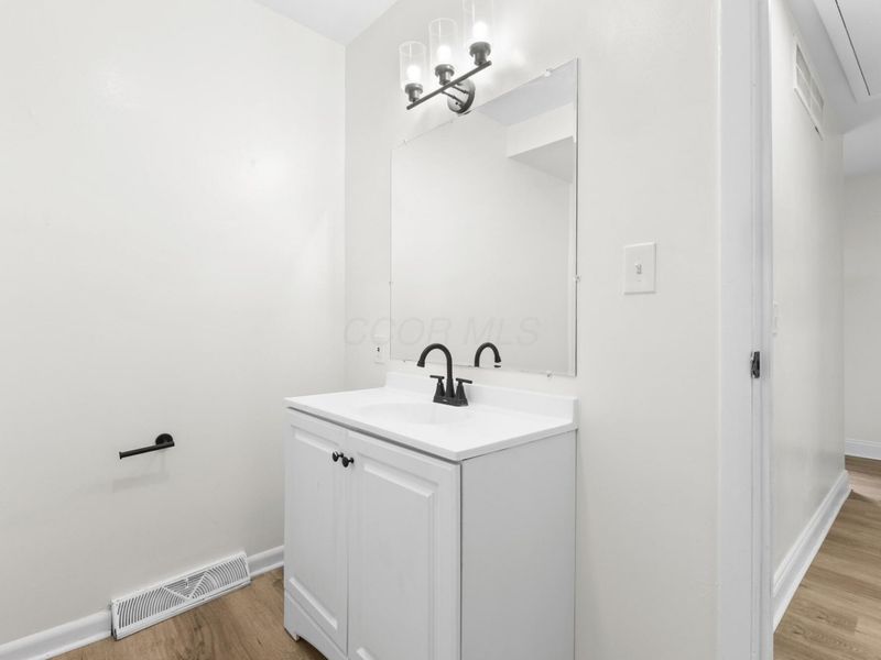 2548 Hiawatha Street, Columbus, OH 43211 Photo 18