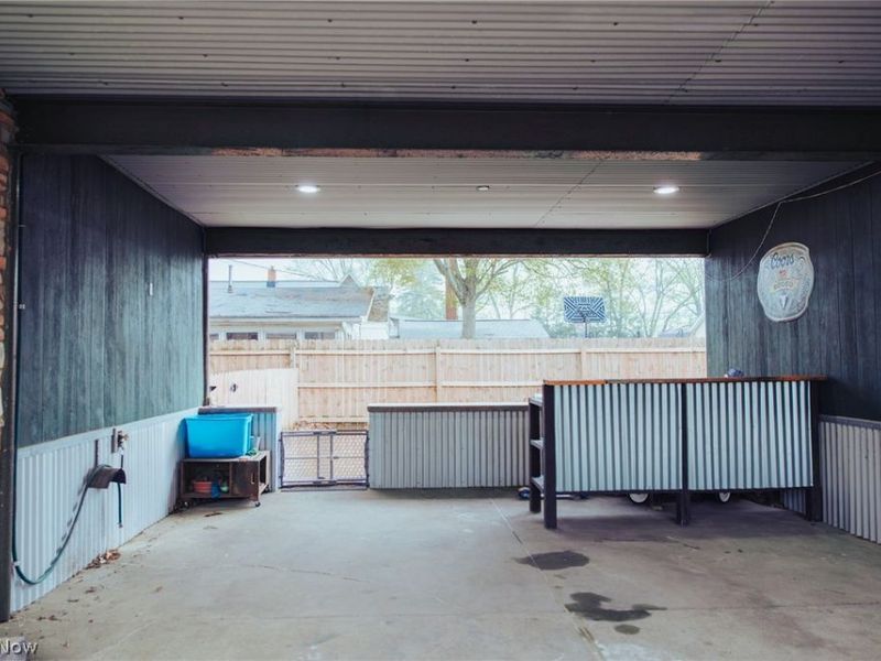 935 E Front Street, Dover, OH 44622 Photo 11