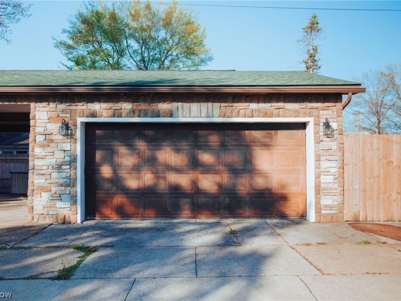 935 E Front Street, Dover, OH 44622 Photo 16